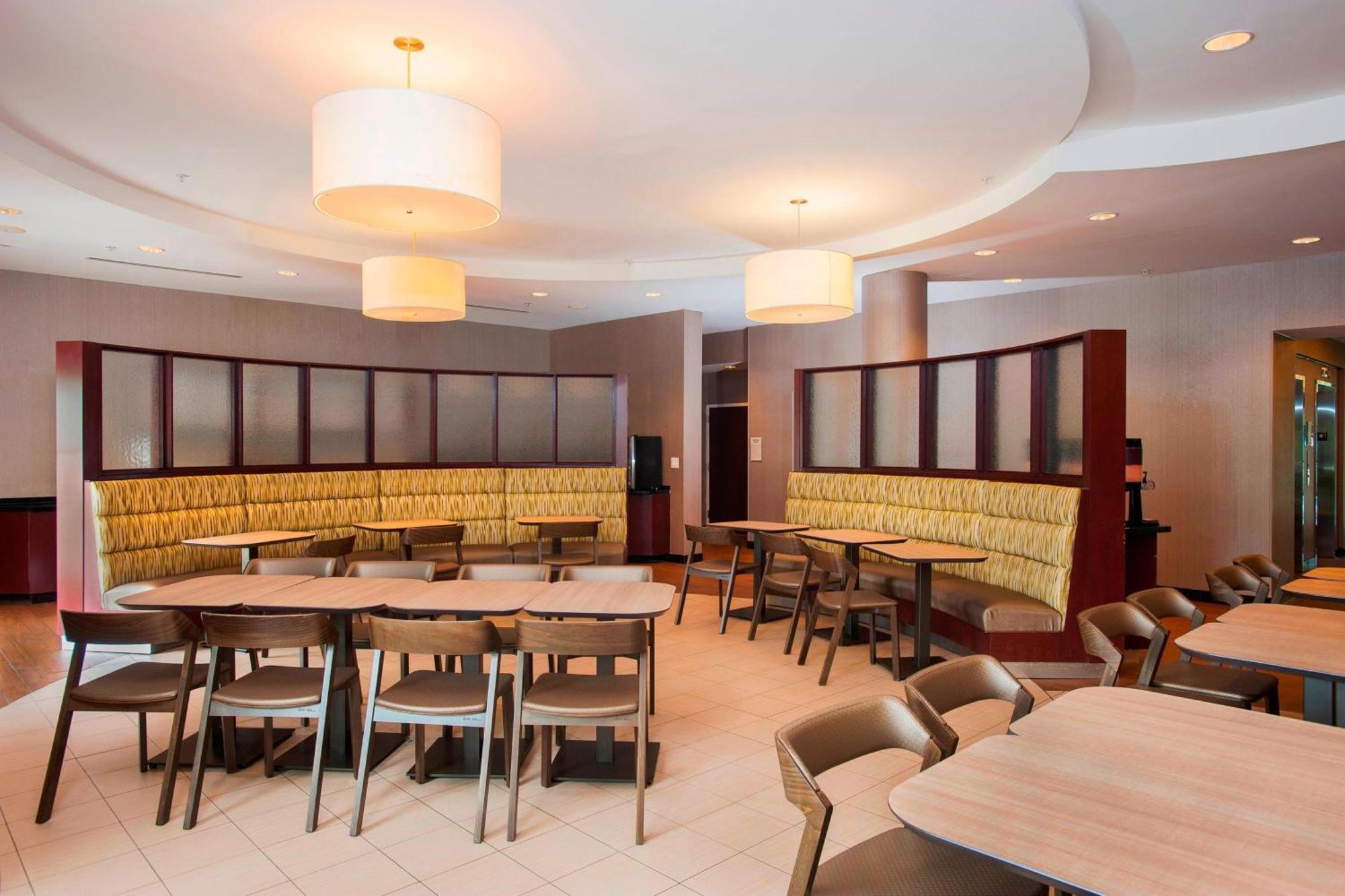 Springhill Suites Birmingham Colonnade Exterior foto